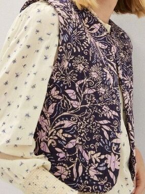 Mango Floral Quilted Vest in Navy and Light Pink